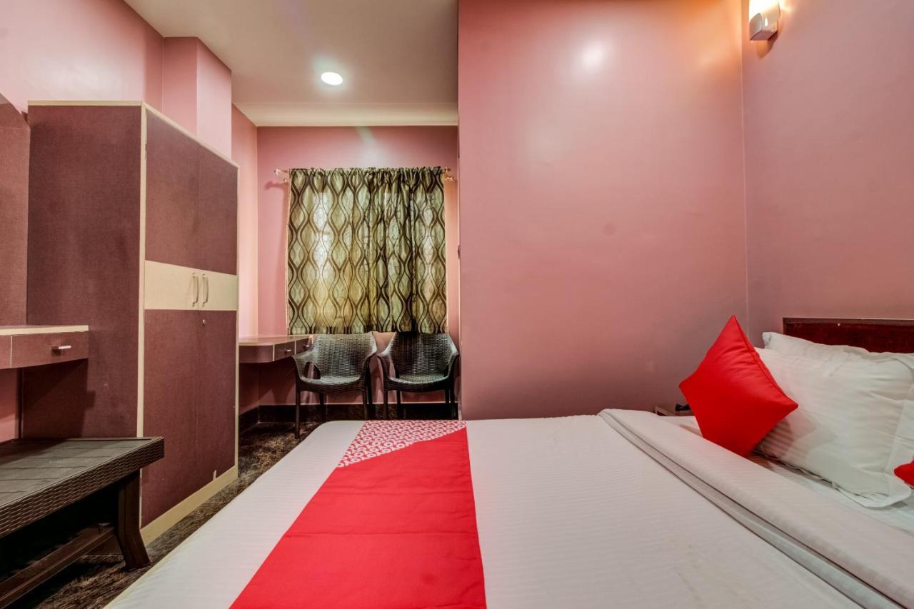 Oyo 16871 Anant Home Stay Shillong Esterno foto