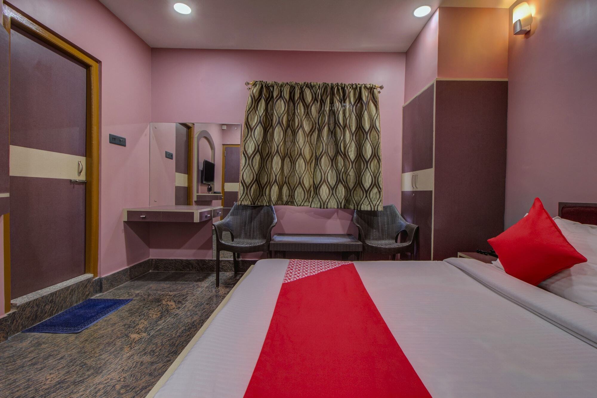 Oyo 16871 Anant Home Stay Shillong Esterno foto
